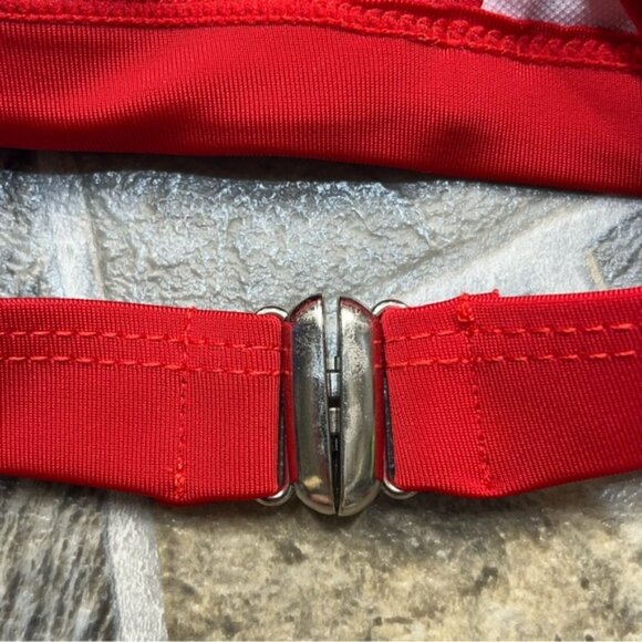 SHEIN Triangle Bikini Top - Picture 6 of 8